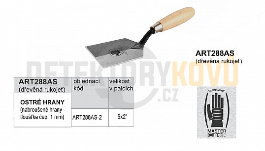 Arch. lžíce s dřevěnou rukojetí a ostrým okrajem